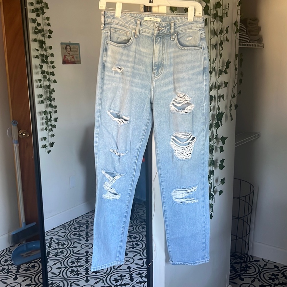Pacsun Mom Jeans.